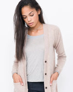 Load image into Gallery viewer, Yuna Cashmere Boyfriend Cardigan in Natural Donegal - Front