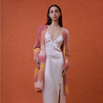 Load image into Gallery viewer, polonio-long-cardigan-rosa-lifestyle