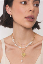 Load image into Gallery viewer, Natalie B Jewelry Kaia Pearl Drop Gold Earrings
