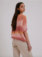 Load image into Gallery viewer, polonio-mica-sweater-rosa-back
