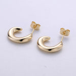 Load image into Gallery viewer, Santa Barara Lifestyle Jewelry Hendry's Hoop Earrings in Gold
