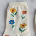 Load image into Gallery viewer, Tiepology Flower Casual Socks Cream
