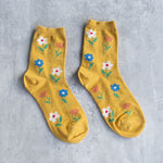 Load image into Gallery viewer, Tiepology Flower Casual Socks in Mustard
