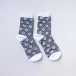 Load image into Gallery viewer, Tiepology Vintge Flower Socks White and Gray
