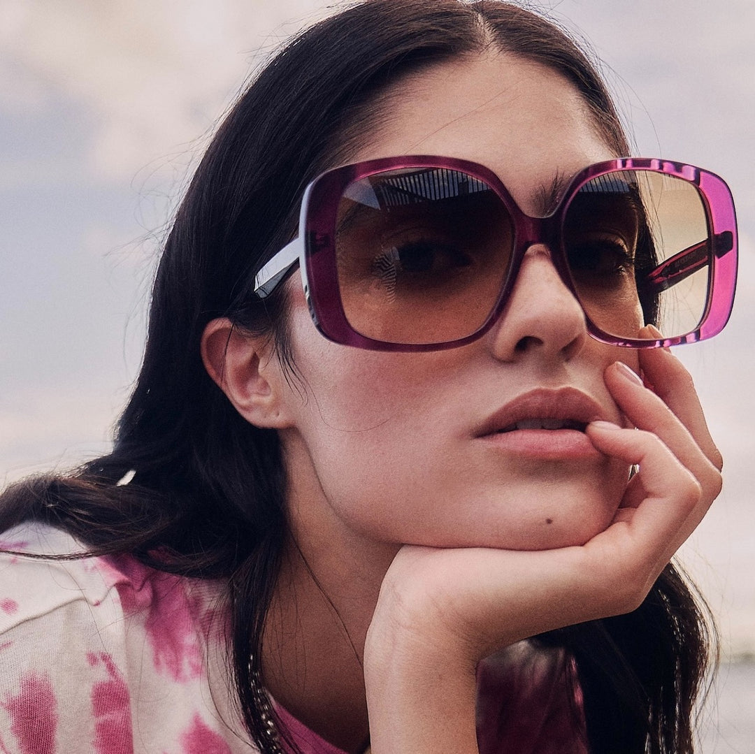 dick-moby-honolulu-orchre-yellow-sunglasses-lifestyle